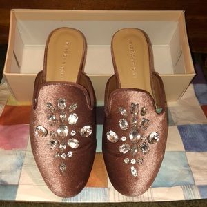Madden Girl Velvet Jewel slides